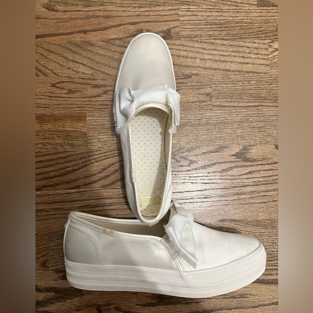 Keds x kate spade new york Triple Decker Satin Bow in Cream